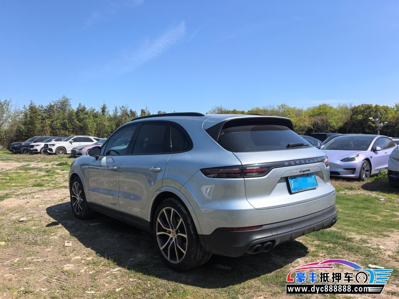 22年保时捷卡宴SUV抵押车出售