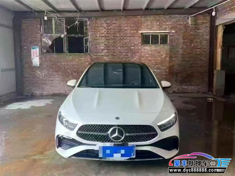 抵押车出售25年奔驰A轿车