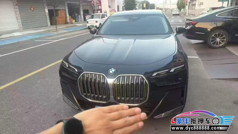 26年宝马7系轿车抵押车出售