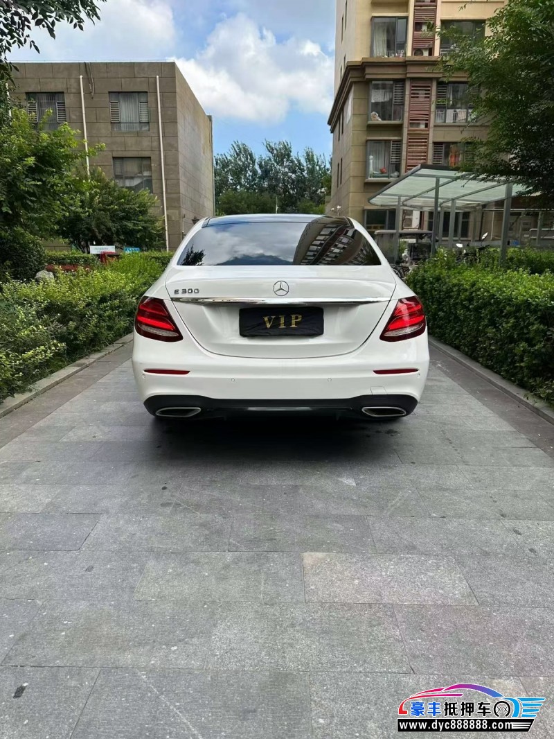 19年奔驰E轿车抵押车出售