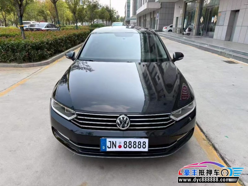 抵押车出售18年大众迈腾轿车