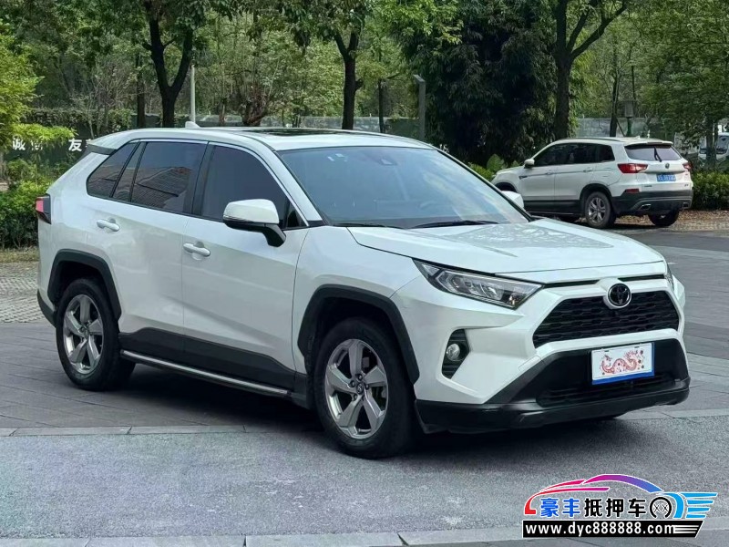 20年丰田RAV4轿车抵押车出售
