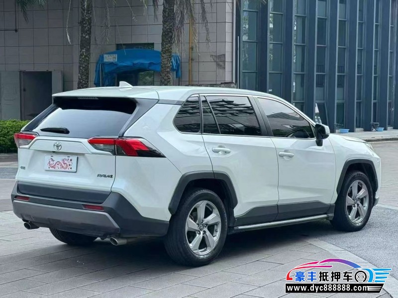 20年丰田RAV4轿车抵押车出售