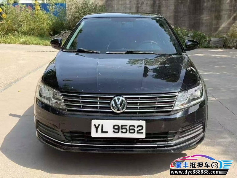 抵押车出售18年大众朗逸轿车