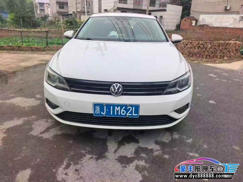 抵押车出售18年大众凌渡轿车