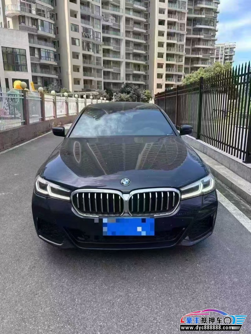 抵押车出售22年宝马5系轿车