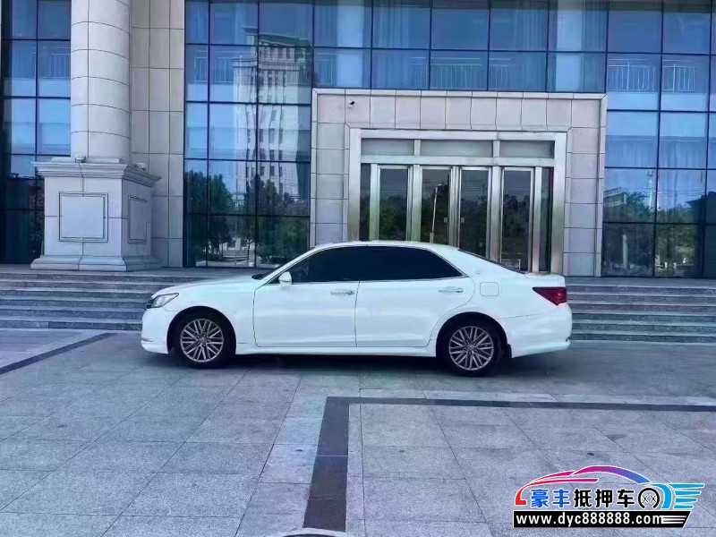 17年丰田皇冠轿车抵押车出售
