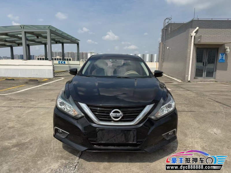 抵押车出售19年日产天籁轿车