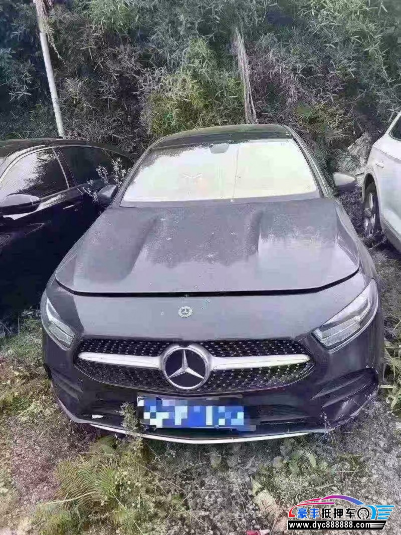 抵押车出售21年奔驰A轿车