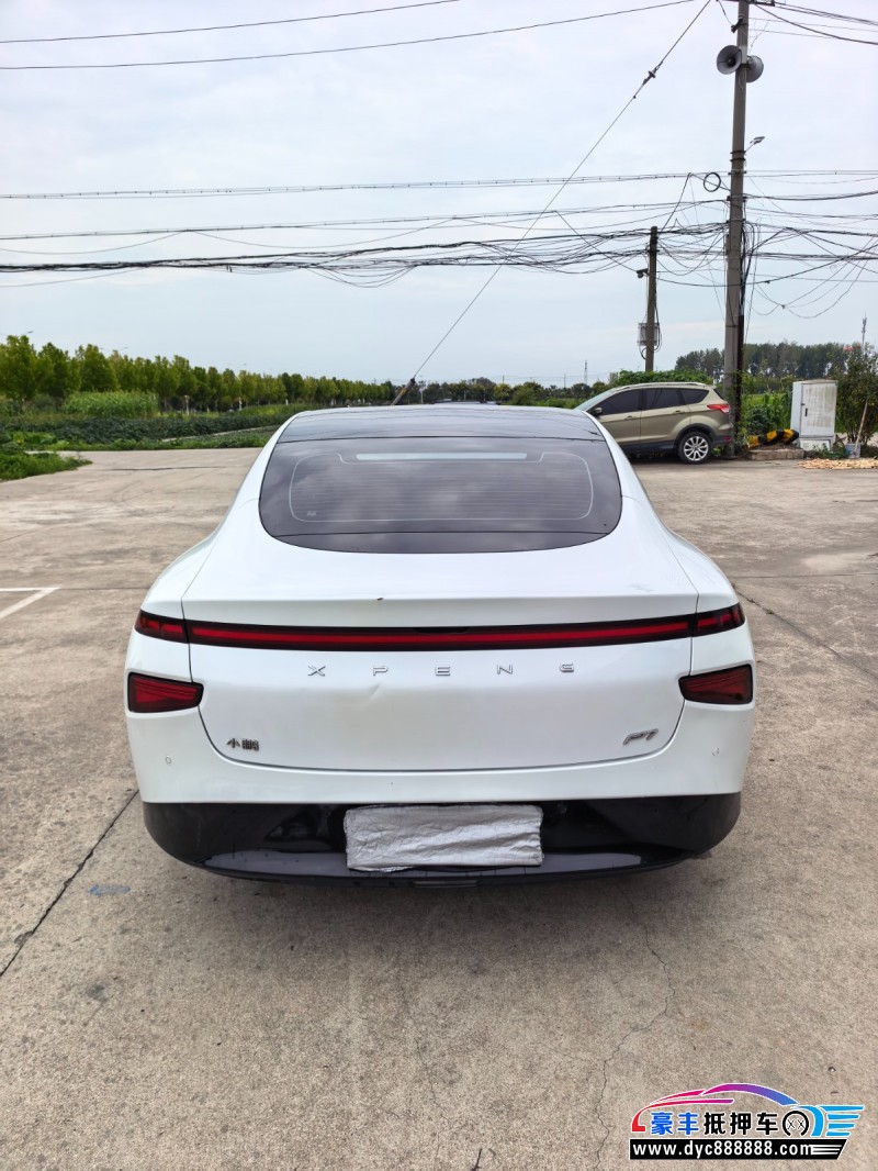 20年小鹏P7轿车抵押车出售