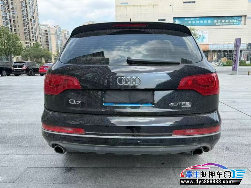 12年奥迪Q7轿车抵押车出售
