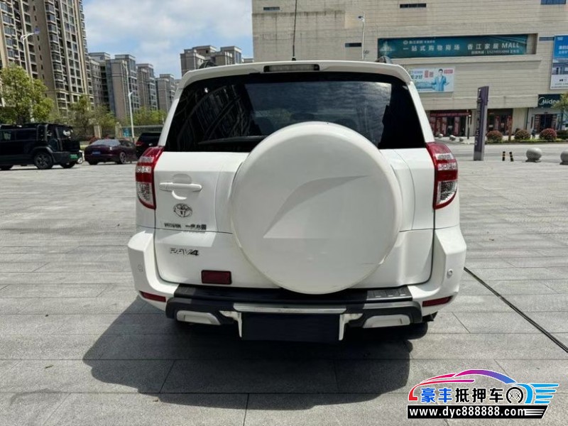 12年丰田RAV4轿车抵押车出售