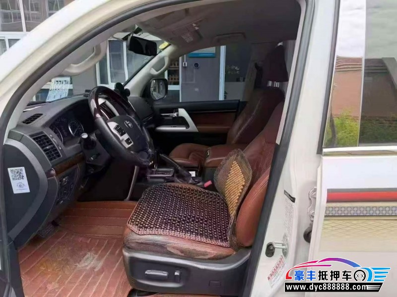 16年丰田兰德酷路泽（陆巡）轿车抵押车出售