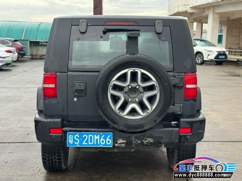 16年北京BJ40轿车抵押车出售