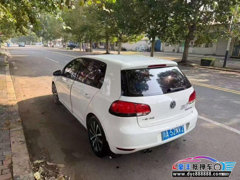 11年大众高尔夫轿车抵押车出售