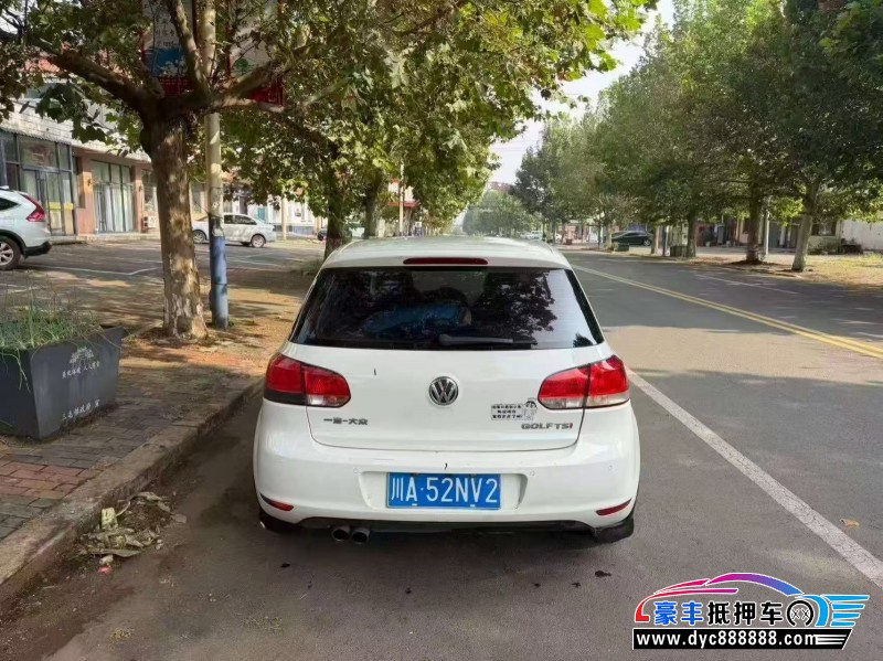 11年大众高尔夫轿车抵押车出售
