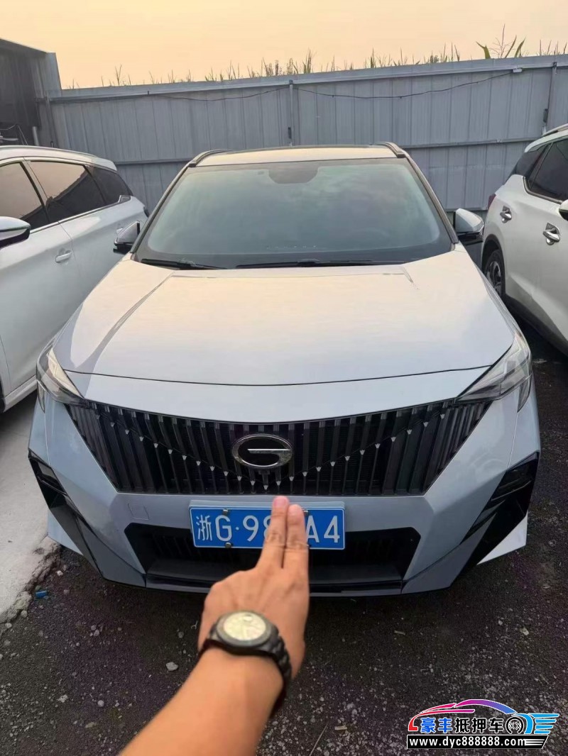 抵押车出售25年传祺gs3轿车