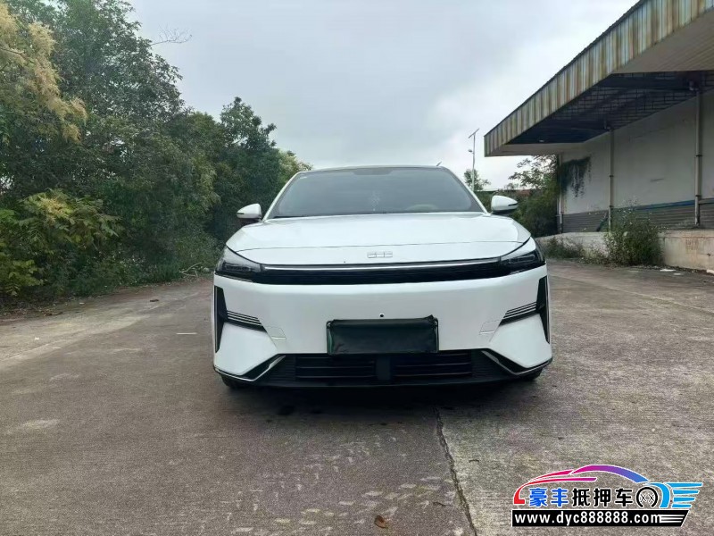 抵押车出售25年吉利银河L6轿车