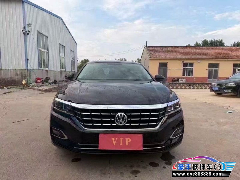 抵押车出售19年大众帕萨特轿车