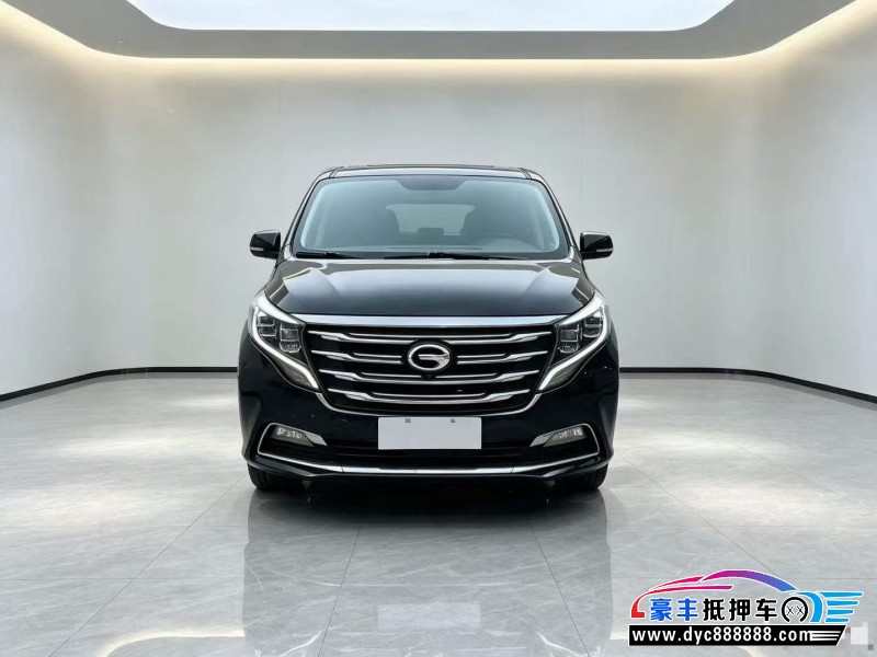 抵押车出售18年传祺GM8轿车