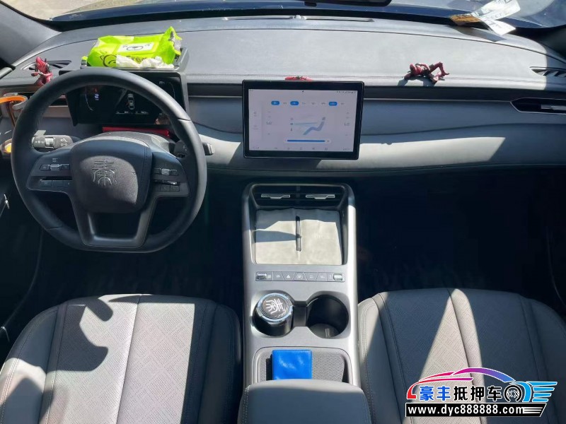 26年比亚迪秦轿车抵押车出售