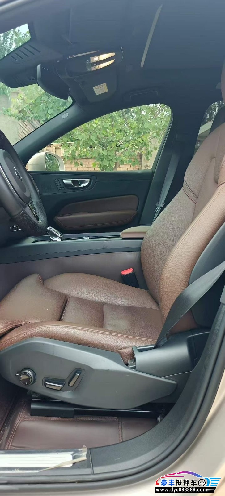24年沃尔沃XC60SUV抵押车出售