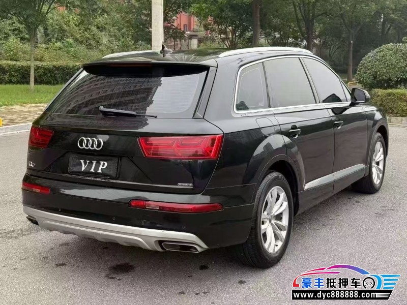 16年奥迪Q7轿车抵押车出售