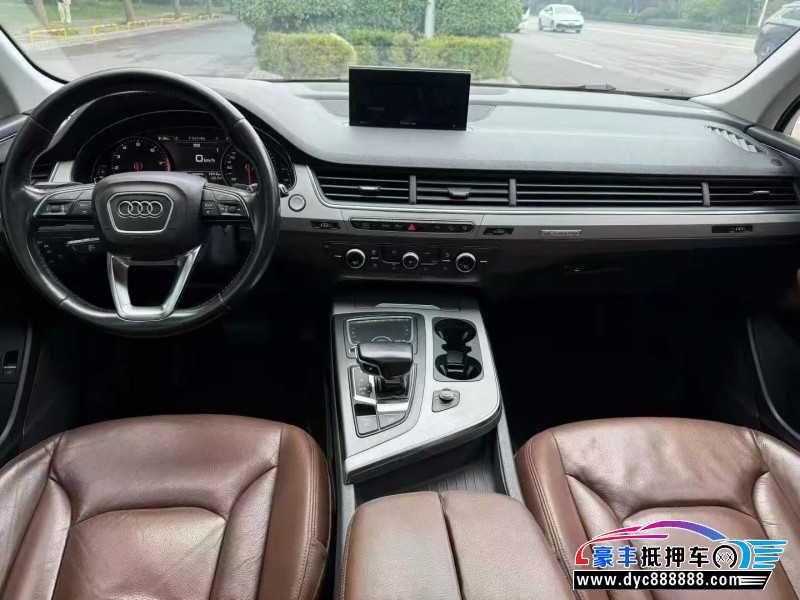 16年奥迪Q7轿车抵押车出售
