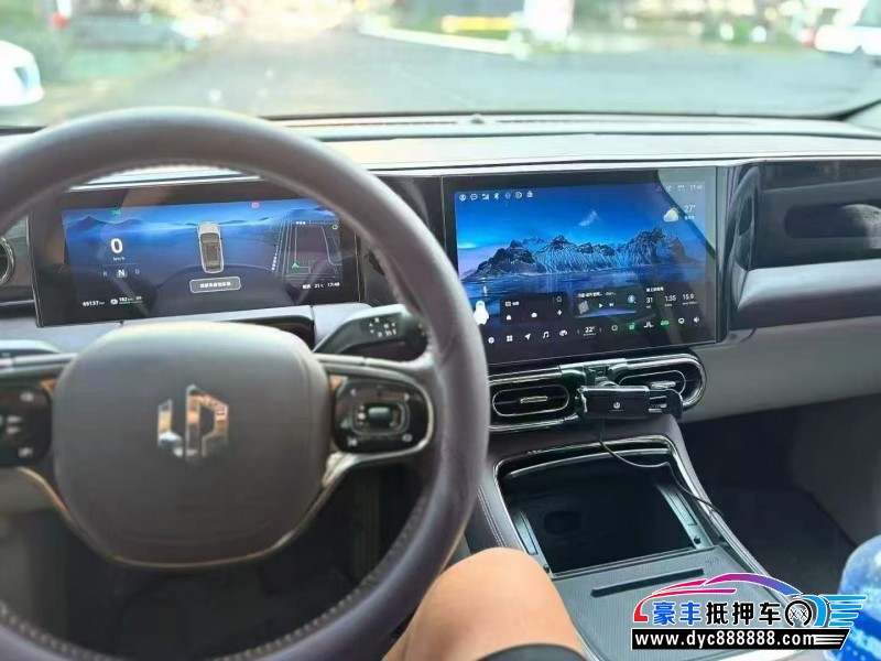 22年零跑C11轿车抵押车出售