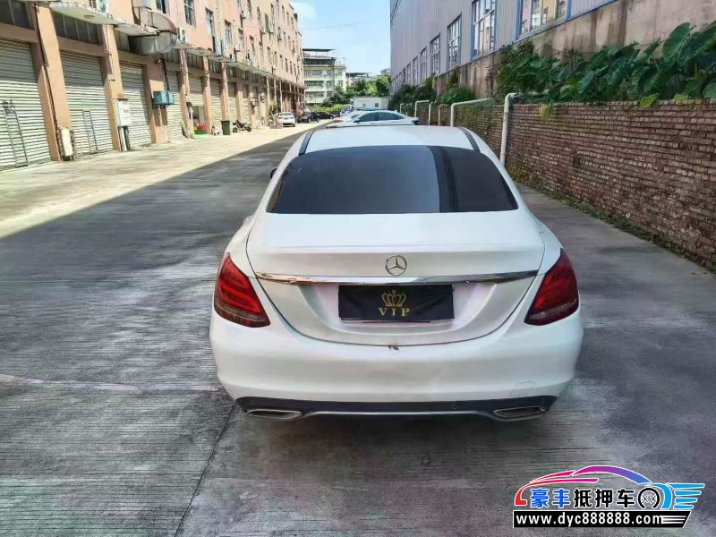 16年奔驰C轿车抵押车出售