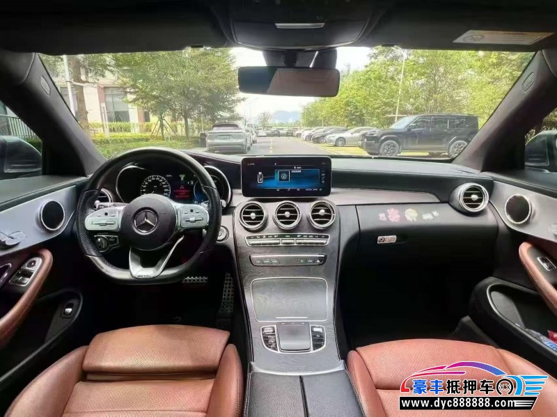 19年奔驰C轿车抵押车出售