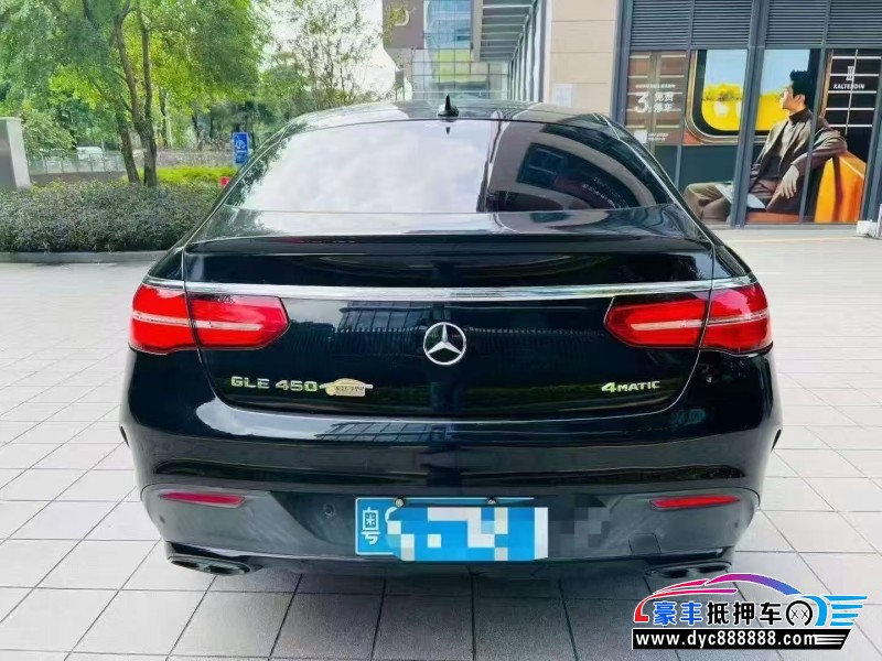 16年奔驰GLE轿车抵押车出售