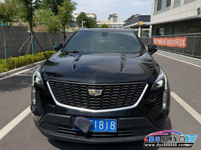 抵押车出售18年凯迪拉克XT4轿车