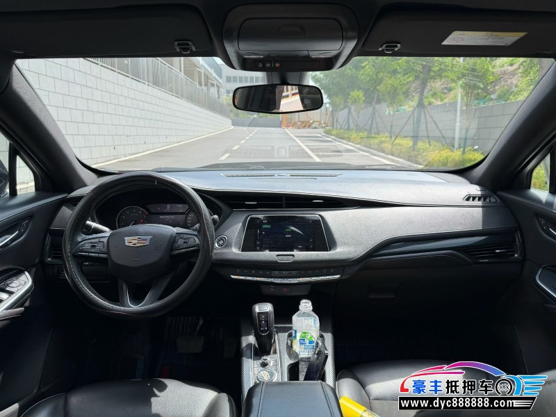 18年凯迪拉克XT4轿车抵押车出售