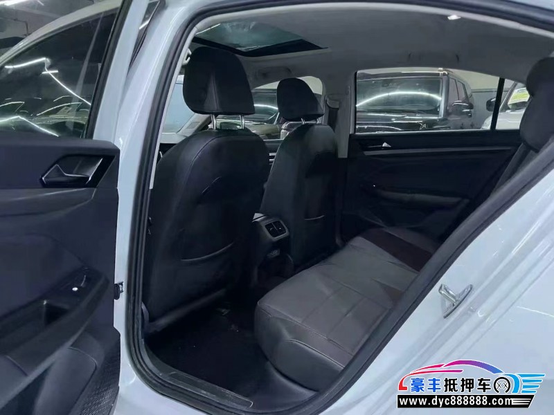 20年大众宝来轿车抵押车出售
