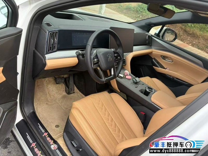 25年比亚迪宋轿车抵押车出售