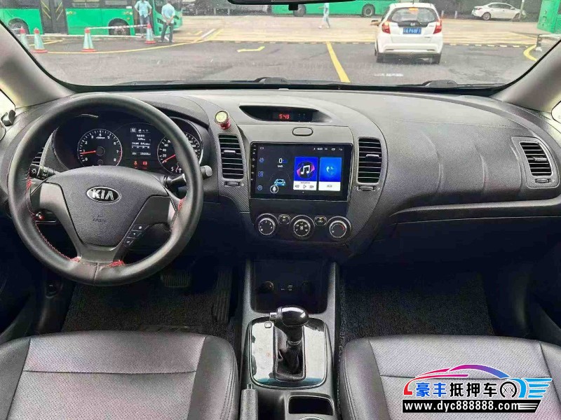 18年起亚K3轿车抵押车出售