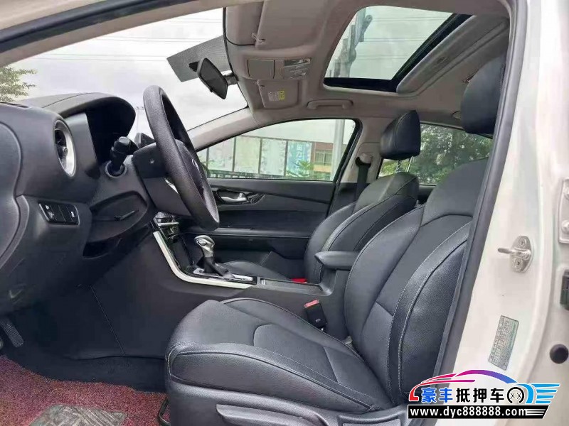 21年起亚K3轿车抵押车出售