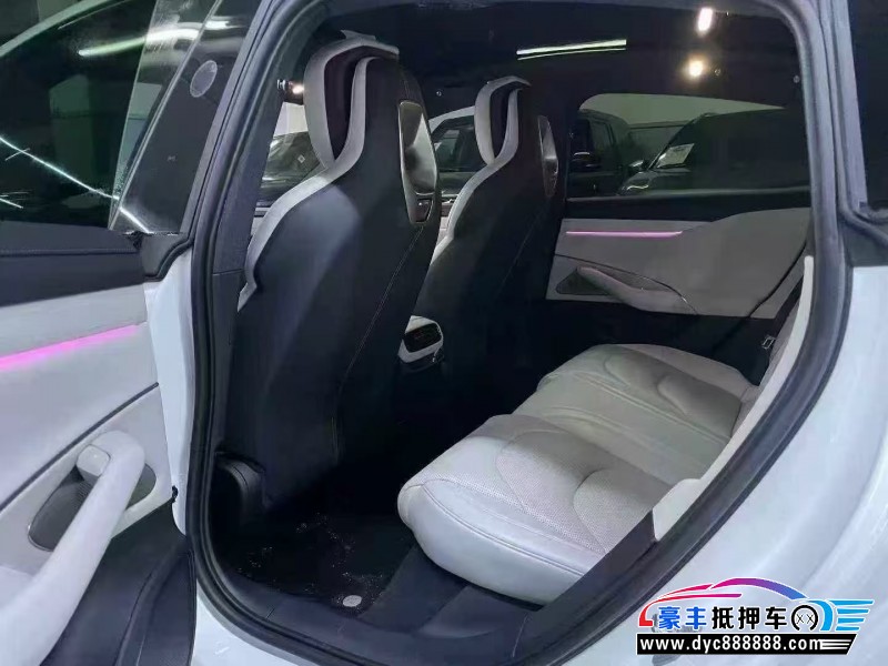 24年小米SU7轿车抵押车出售