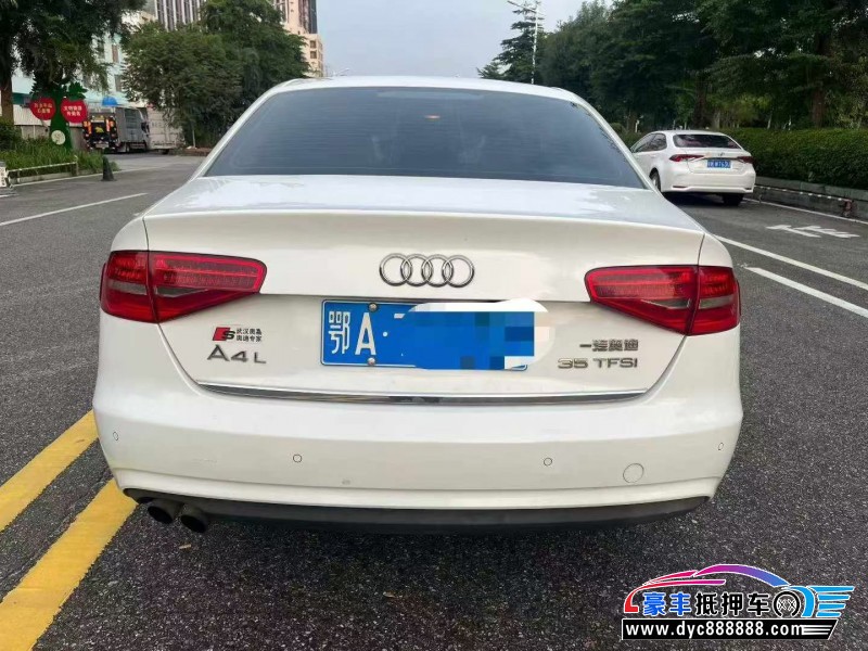 14年奥迪A4轿车抵押车出售