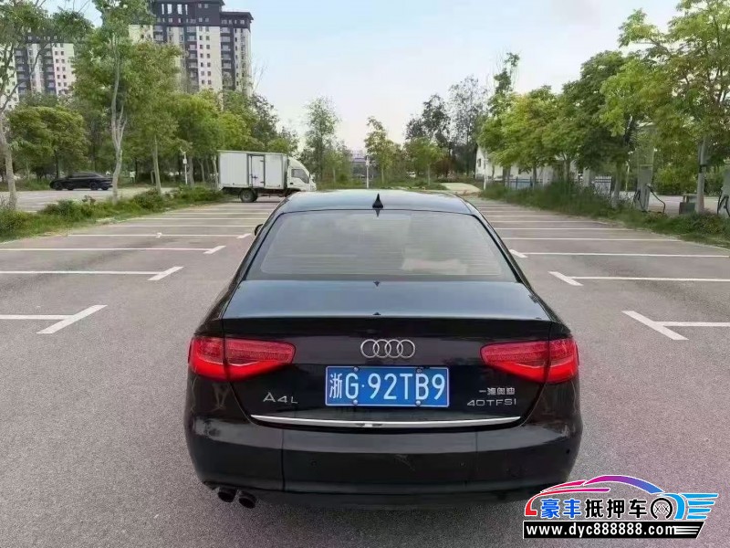 14年奥迪A4轿车抵押车出售