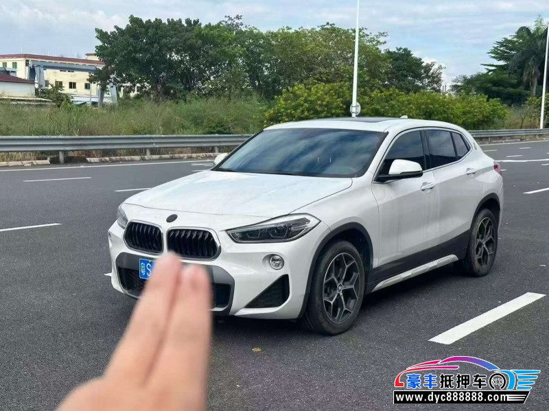抵押车出售19年宝马X2轿车