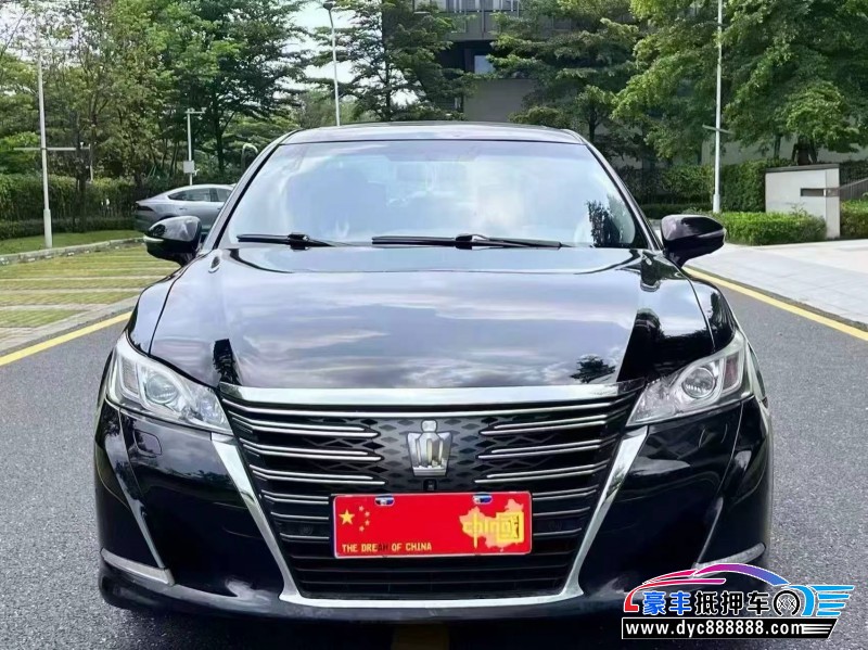 抵押车出售18年丰田皇冠轿车