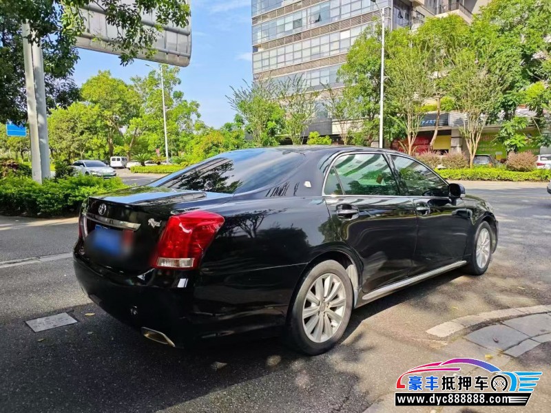 11年丰田皇冠轿车抵押车出售