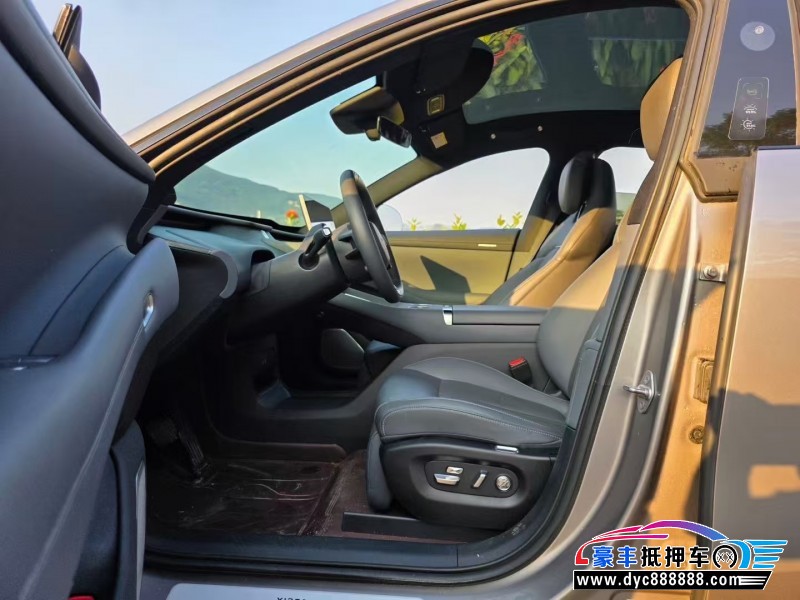 25年小米YU7轿车抵押车出售