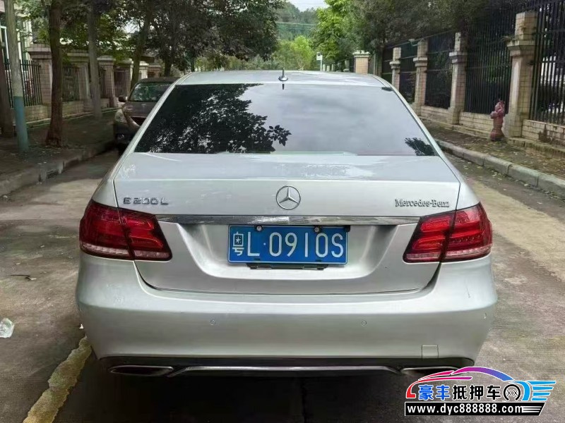 15年奔驰E轿车抵押车出售
