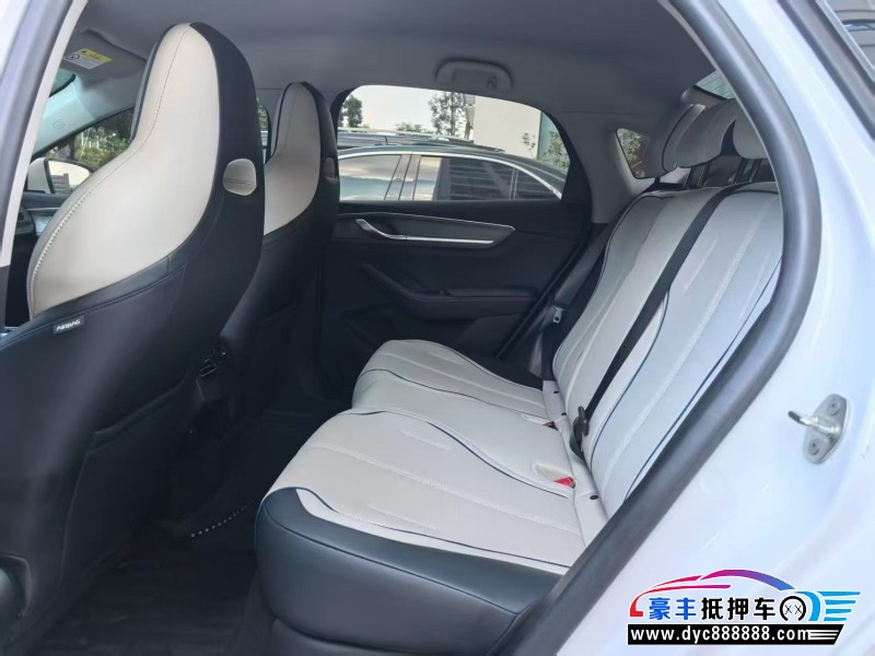 25年比亚迪驱逐舰轿车抵押车出售