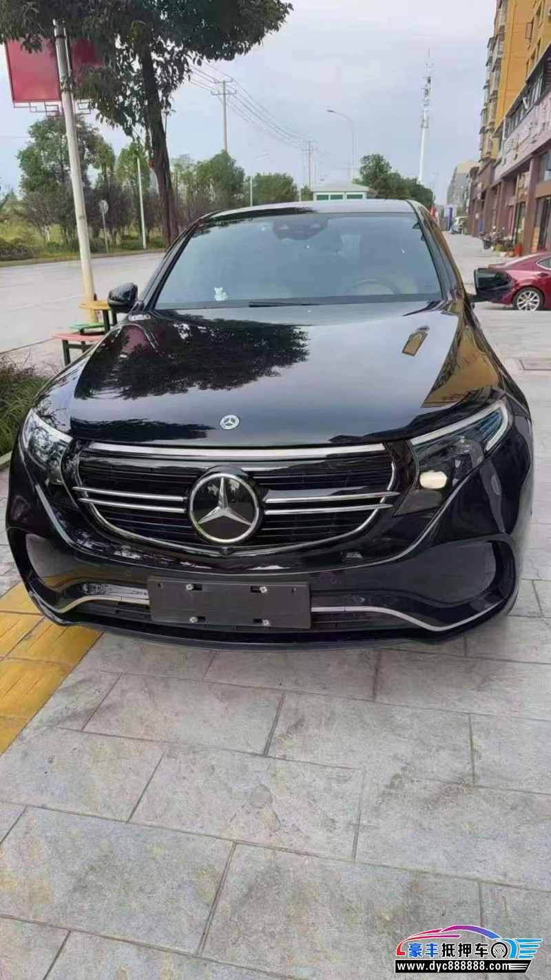 抵押车出售22年奔驰EQC轿车