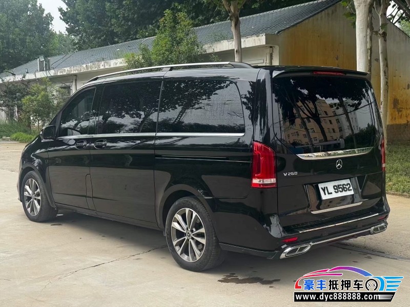 21年奔驰V轿车抵押车出售