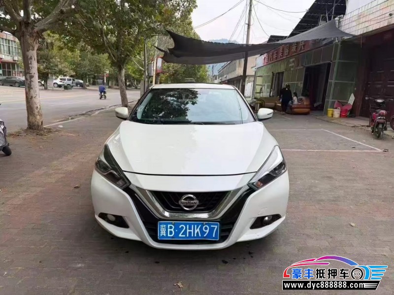 抵押车出售21年日产蓝鸟轿车